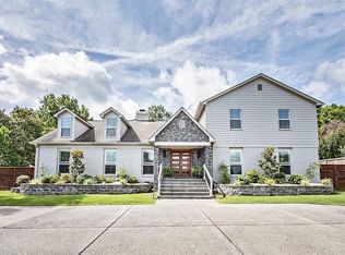 5345 Shady Grove Rd, Memphis, TN 38120