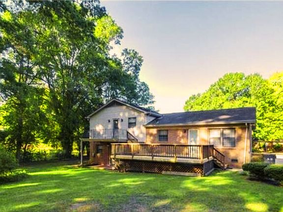 5th image of 5000 Dogwood Pl