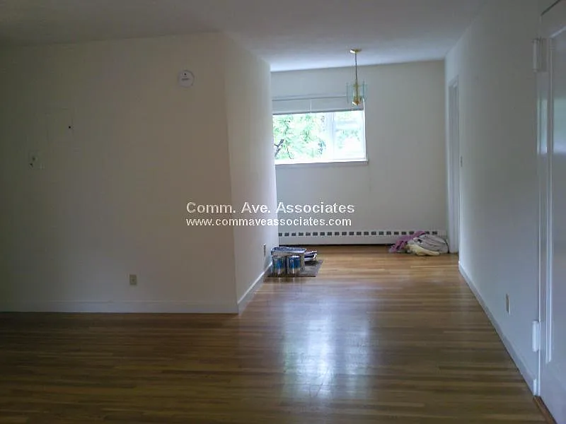 Building Photo - 63 Parkman St #1A