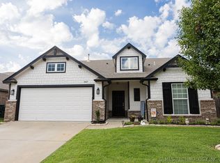 14605 E 111th Ct N, Owasso, OK 74055