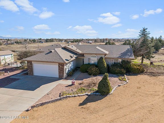2nd image of 2655 W Road 3 N