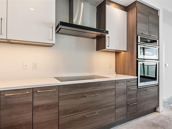 4th image of 100 1st Ave N Unit 3303