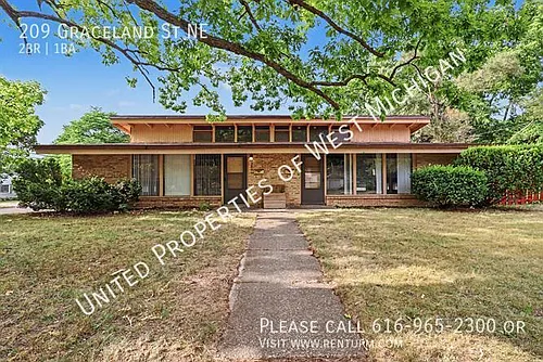 209 Graceland St NE Photo 1