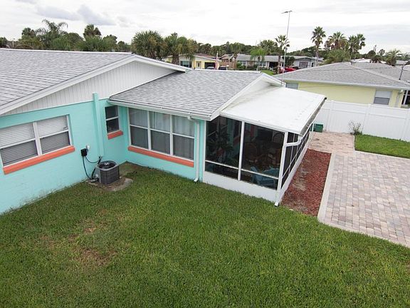 3rd image of 27 Camellia Dr
