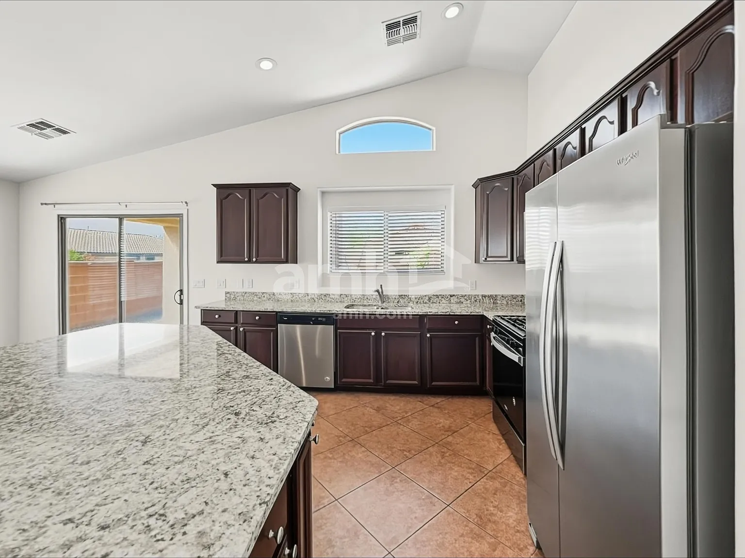 3 bed, 2.0 bath, 1704 sqft, $1,950 — Photo 3