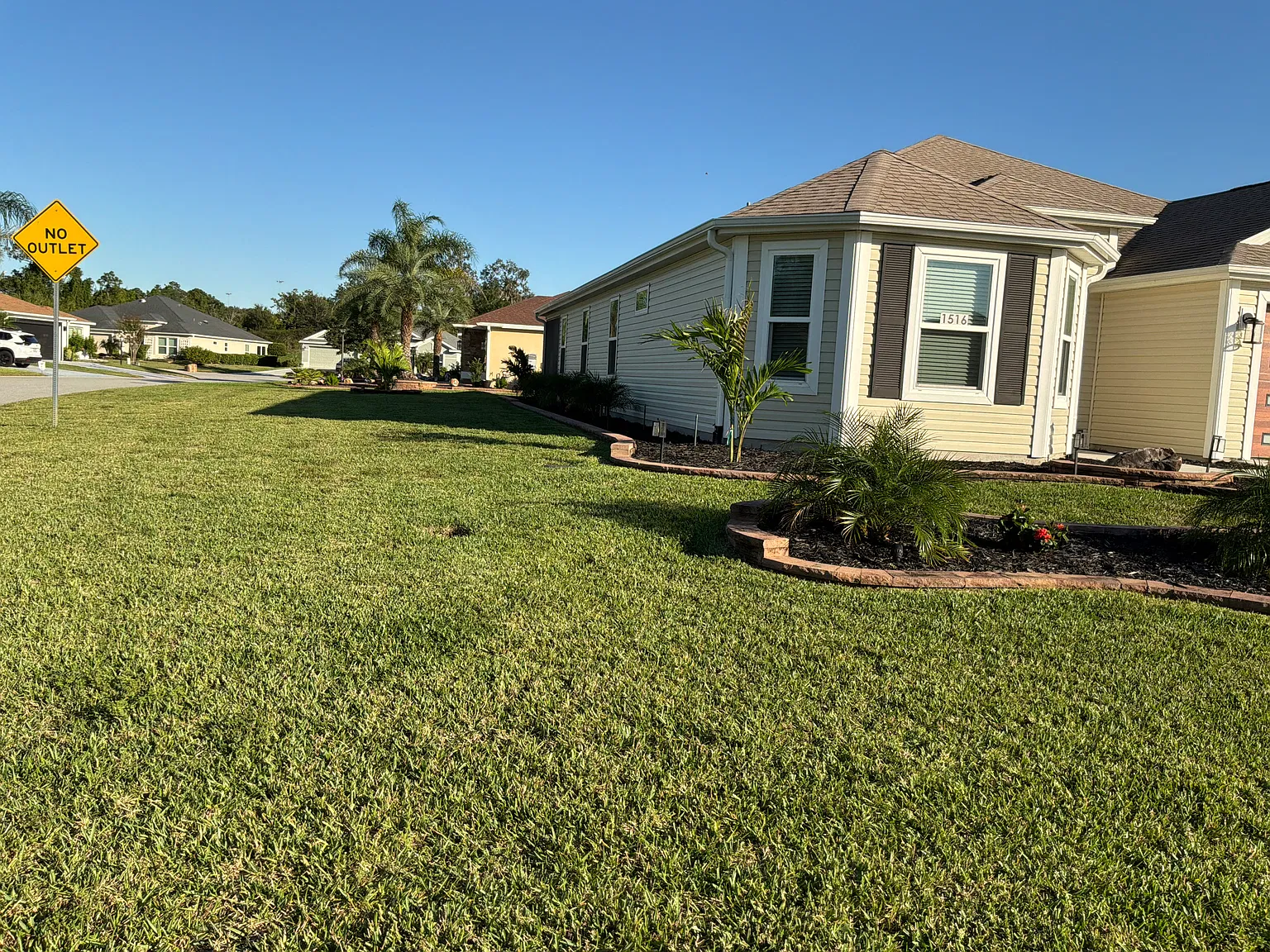 3 bed, 1925 sqft, $3,900 — Photo 3