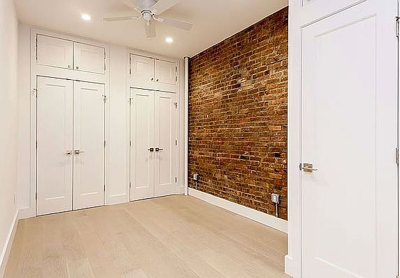 5th image of 239 Mulberry St APT 4R