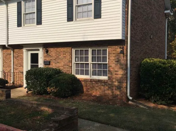 1432F Dover Rd, Spartanburg, SC 29301