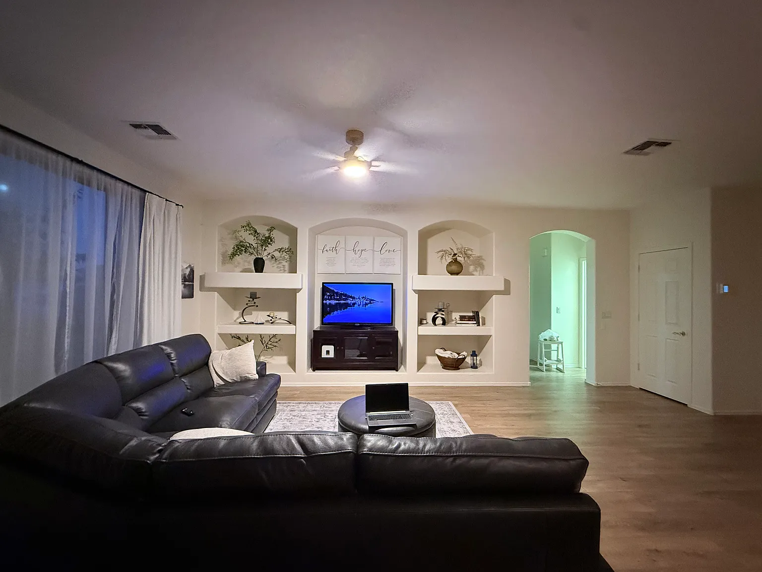 3 bed, 1779 sqft, $2,450 — Photo 4