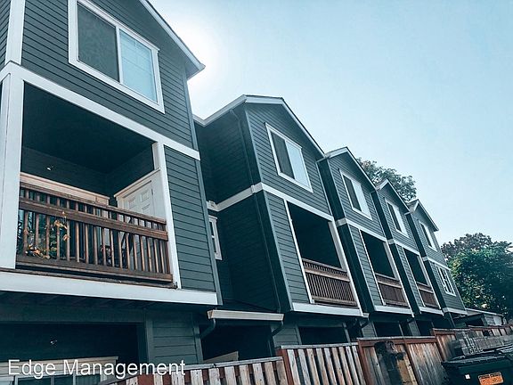 5th image of 424 NE Stafford St #6958153