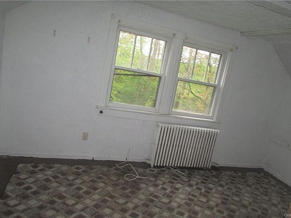 5th image of 14 Ridgeview Dr