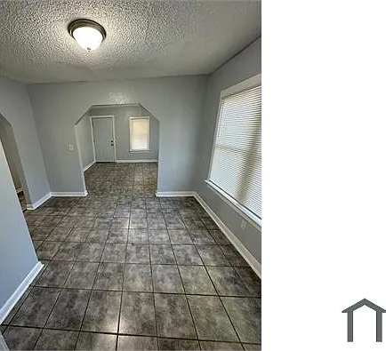1359 W 20th St — Photo 7