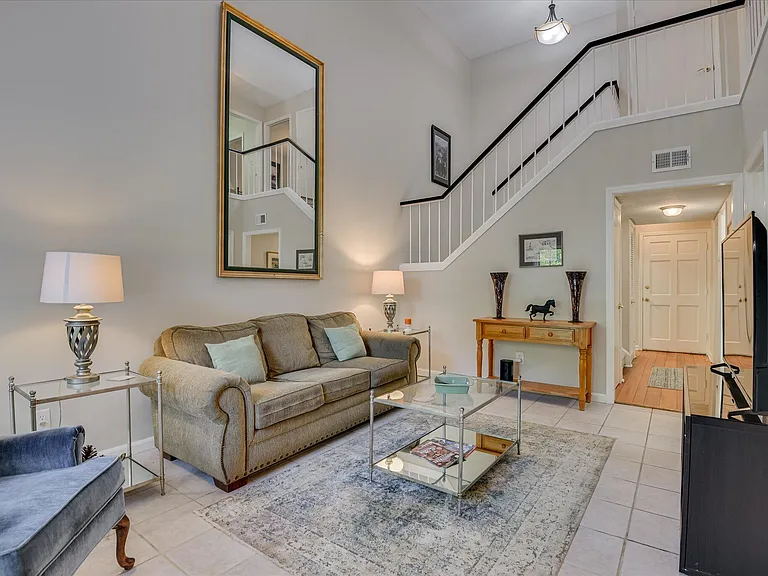 314 Laurens St SW #B — Photo 3