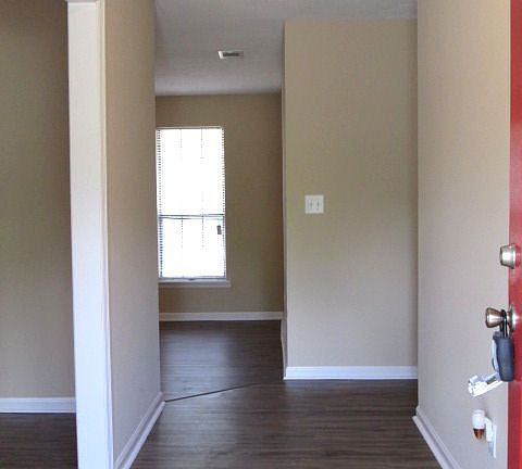 Entry way / Foyer