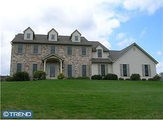 2nd image of 320 Turners Pond Dr