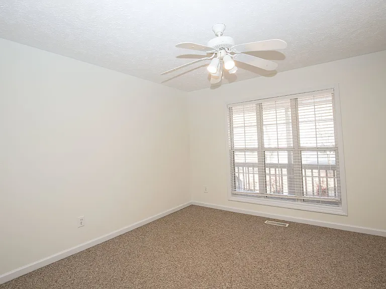 8 Moore Dr — Photo 22
