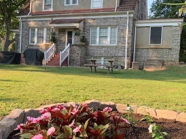 1720 S Sycamore St, Petersburg, VA 23805