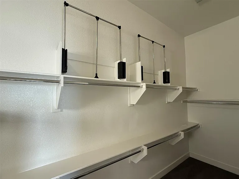 6117 Seville Dr — Photo 30
