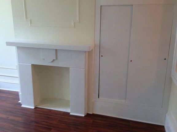 5th image of 112 Bedford Ave APT 3L