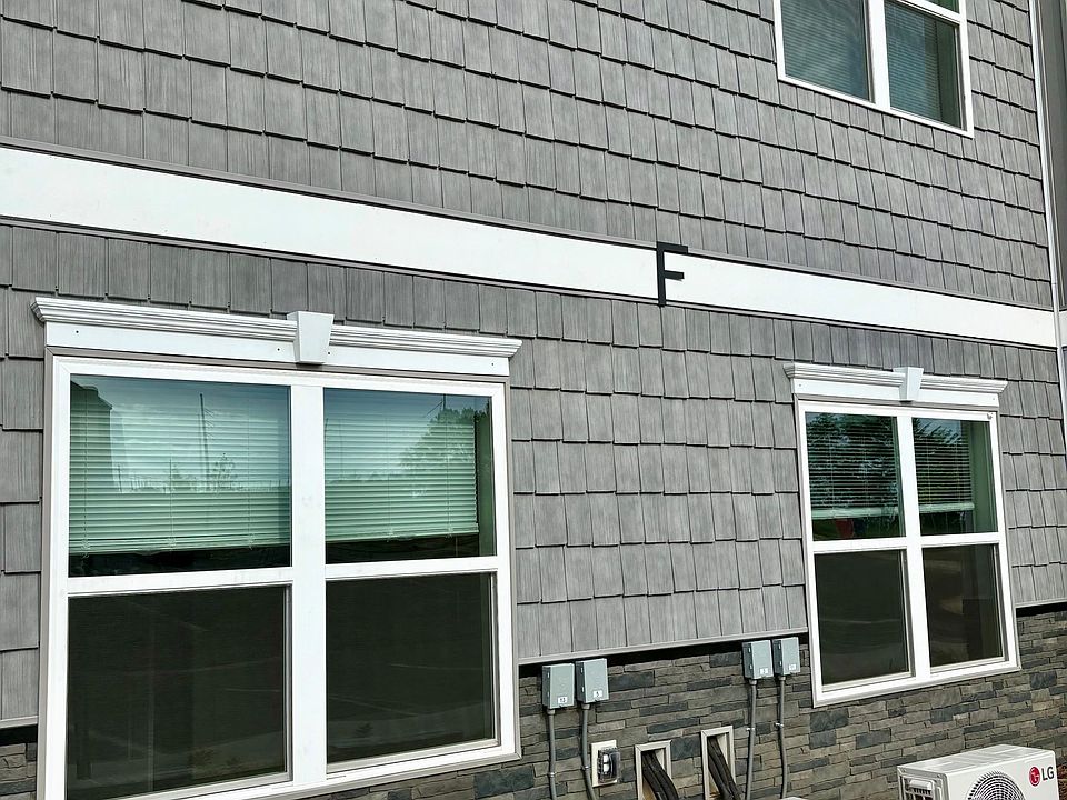 Building Photo 4