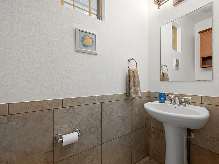 2208 Schriber St #B — Photo 29