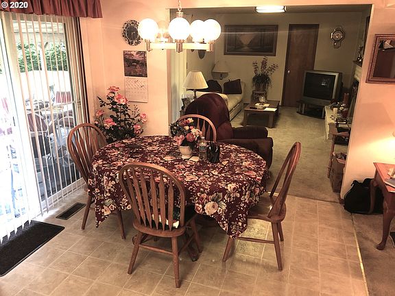 5th image of 3115 NE 98th Ave