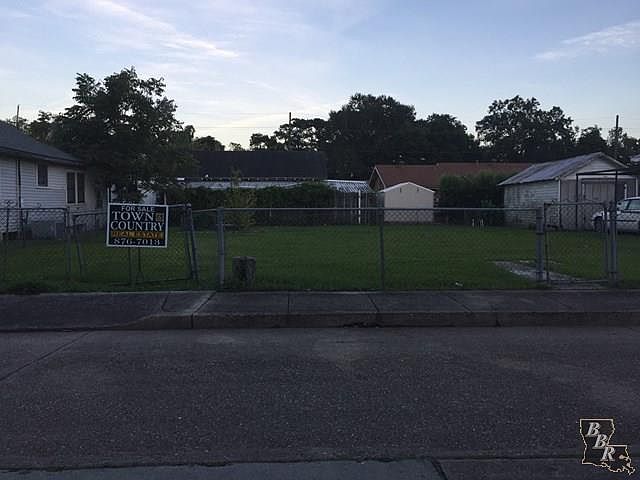 1st image of 242 Garnet St