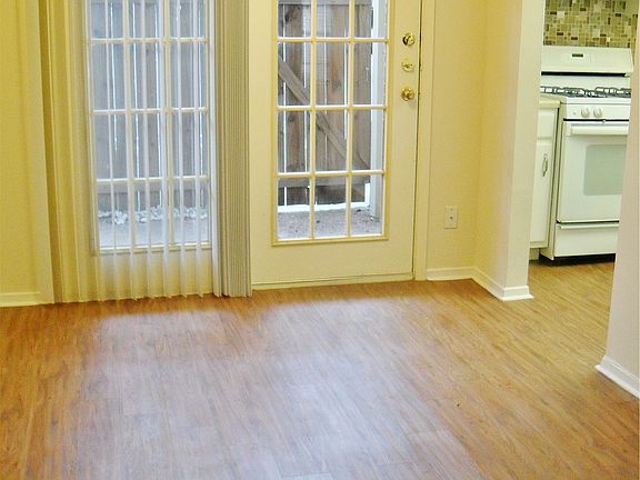 3rd image of 6008 N Lamar Blvd APT 122
