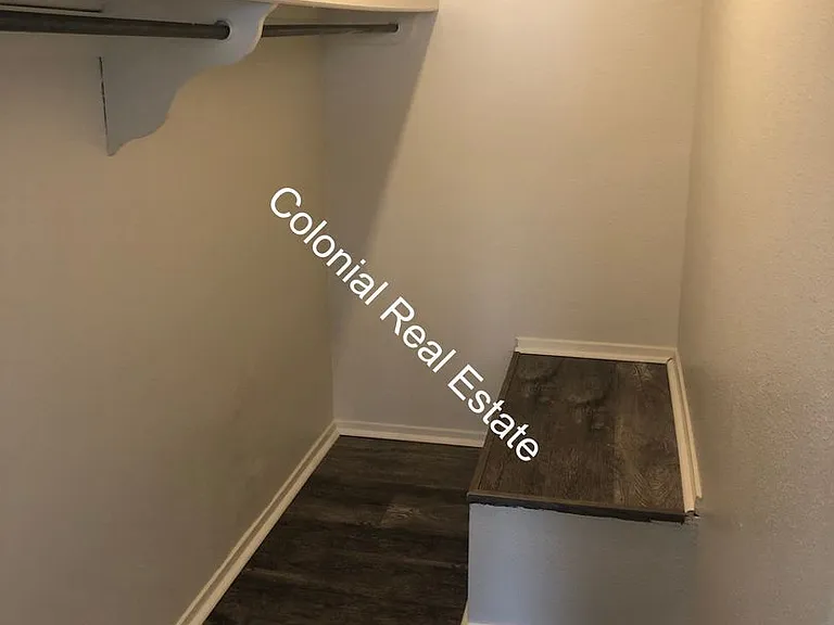 805 Laurelwood Dr — Photo 11