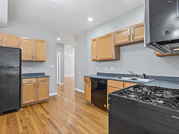 2nd image of 8152 S Drexel Ave APT 3E