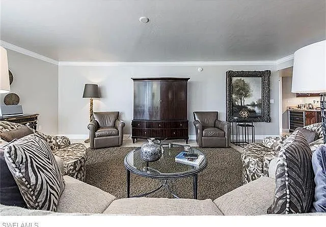 2 bed, 1633 sqft, $10,000 — Photo 2