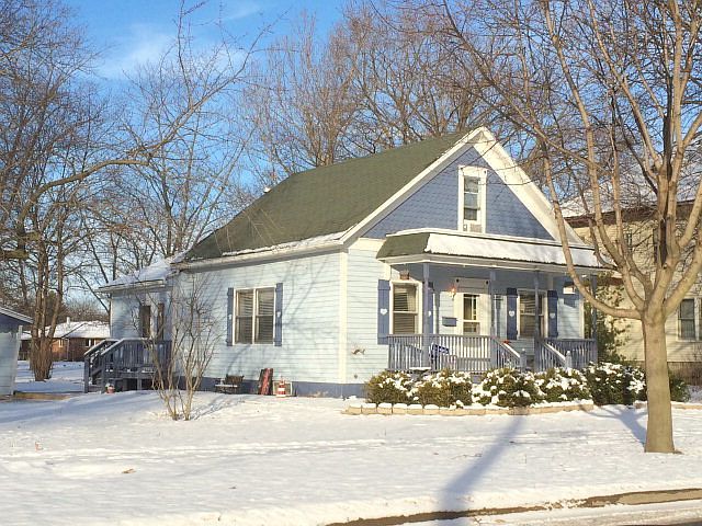 1st image of 406 N 4th St