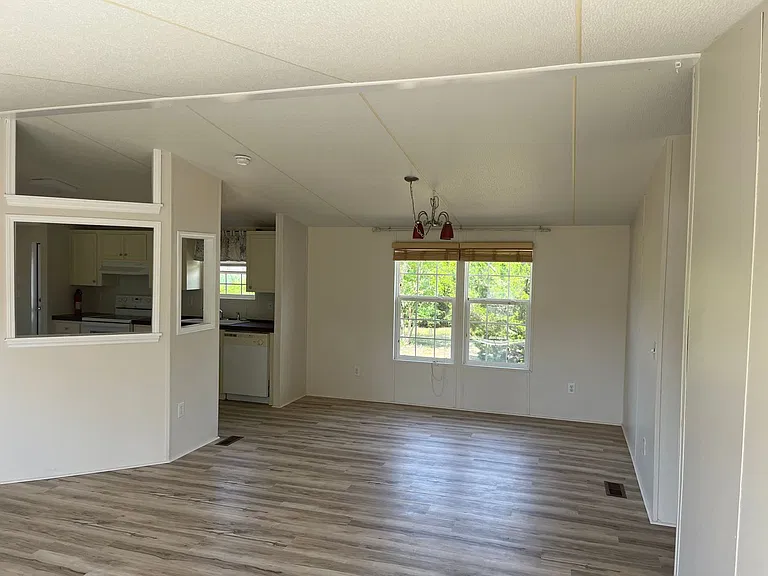 525 Soundside Dr — Photo 12