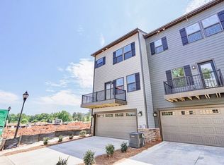 22 Rollins Ave, Greenville, SC 29607