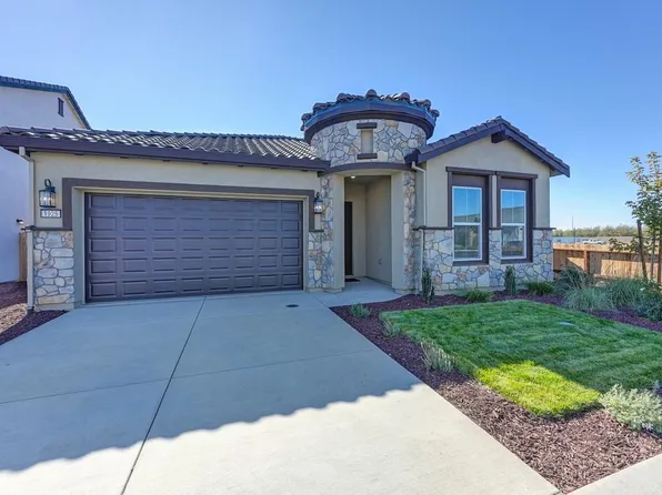 1925 Carmel Ranch Cir, Oakdale, CA 95361