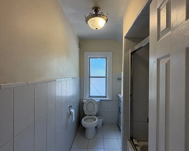 148 Belgravia Ave — Photo 4