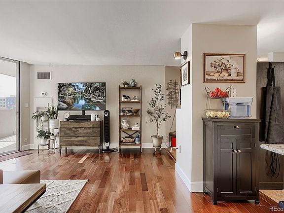 2nd image of 601 W 11th Avenue #518