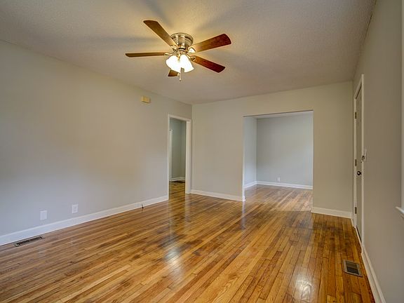 4th image of 116 Cornell St