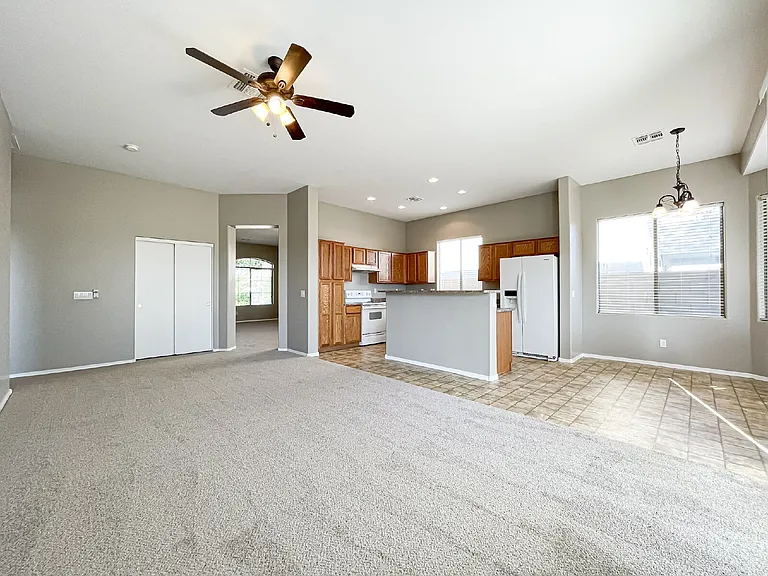 3529 W Belle Ave — Photo 6