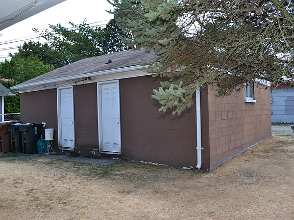 3rd image of 5701 E McKinley Ave