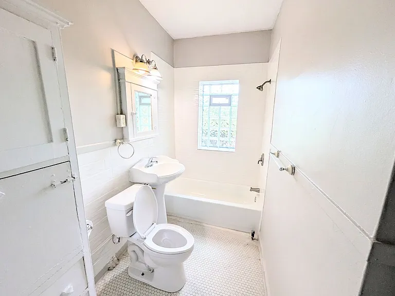 3137 Aldrich Ave S — Photo 17
