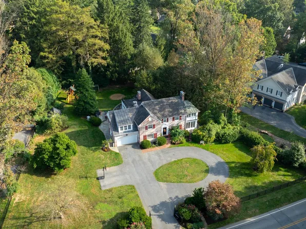 155 River Dr, Lancaster, PA 17603