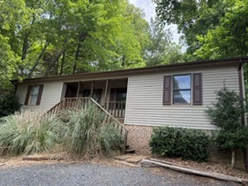 1325 Timberlane