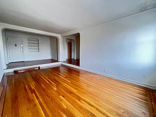 Rented by Queens Apartments Realty LLC | media 33