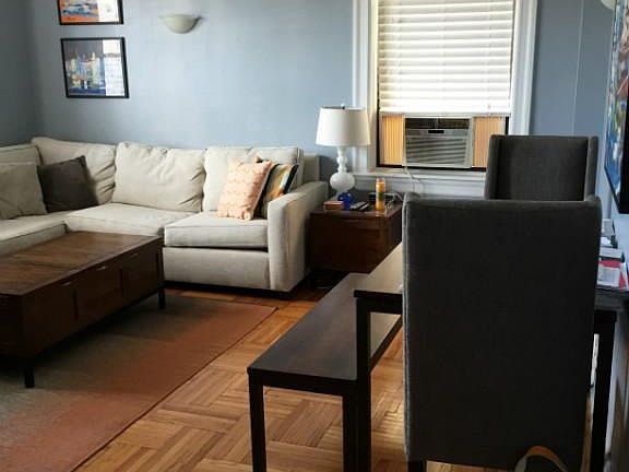 2nd image of 140 W 86th St APT 12C