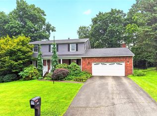 1502 Woodview Dr, Greensburg, PA 15601