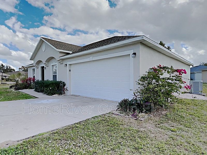 1st image of 510 Lakeview Dr