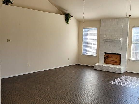 3rd image of 16206 Canaridge Dr