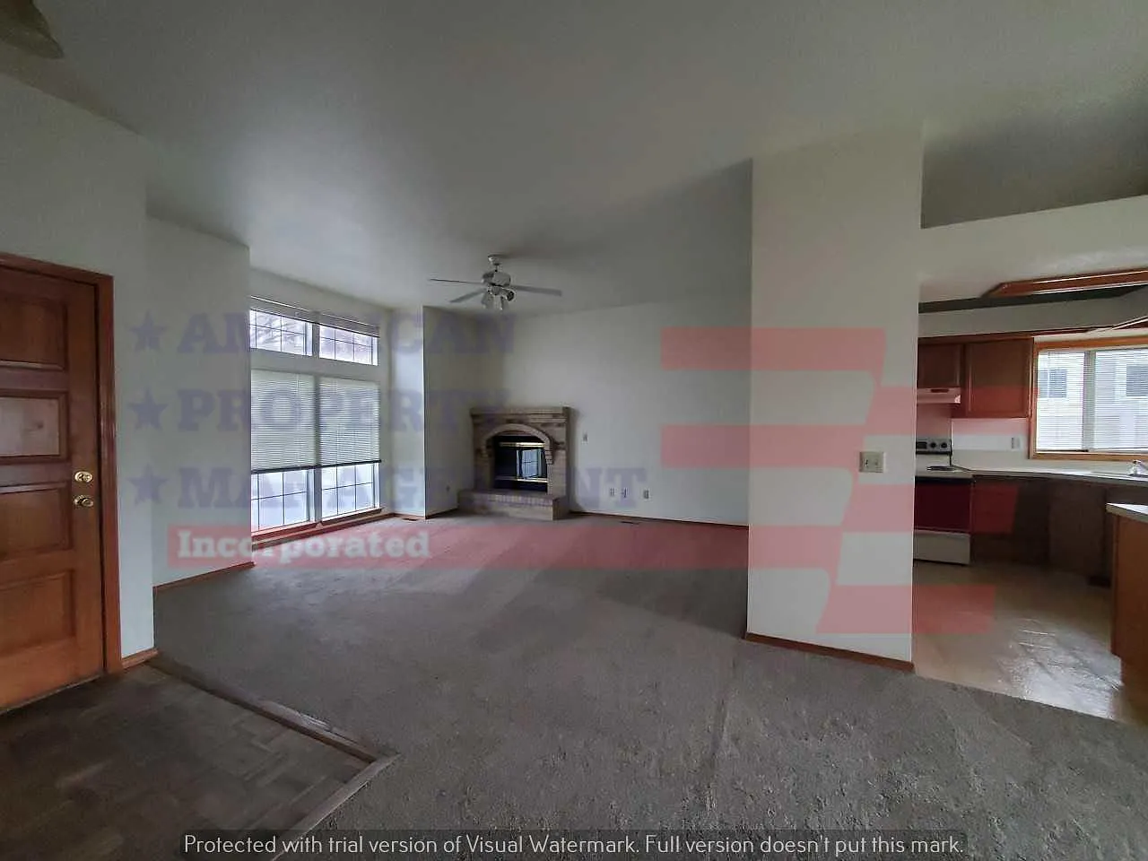 3 bed, 1305 sqft, $2,125 — Photo 2