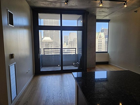 2nd image of 235 W Van Buren St Unit 4516